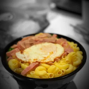 Ham egg macaroni @whaevaeats