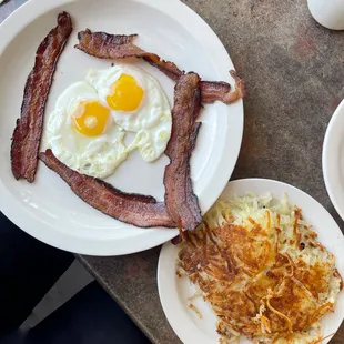 Egg and Bacon plate with a side of Hash Browns