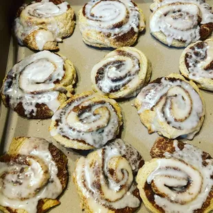 Cinnamon roll cookies