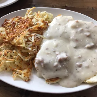 Biscuit and Gravy Omelette