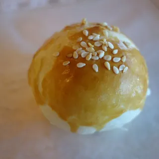 Lotus and Egg Yolk Puff