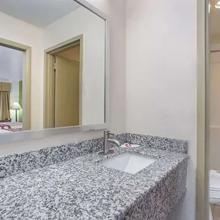 Guest room bath