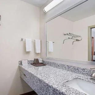 Guest room bath