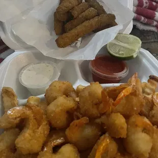 Shrimp Basket, fried Zucchini
