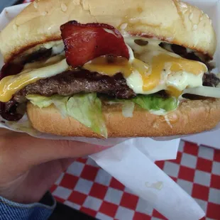 Super Bacon Cheeseburger
