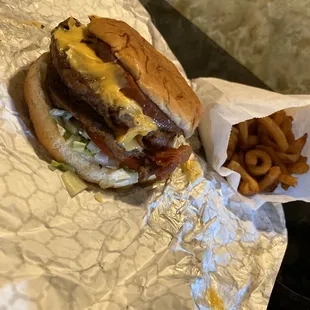 Bob Pal Burger &amp; Spicy Curly Fries