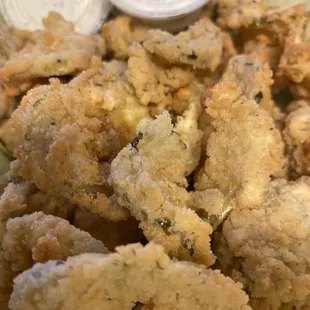 FRIED PICKLE CHIPS COMES WITH IN HOUSE MADE RANCH DRESSING