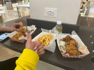 Mo's Fried Chicken