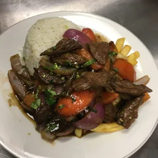 lomo saltado