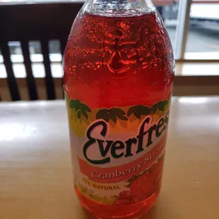 a bottle of everfre cranberry soda