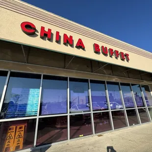 the outside of the restaurant