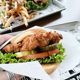 deluxe (filet w/ pickles, garlic aioli, lettuce &amp; tomato)