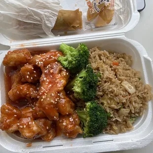 LH4. Sesame Chicken Lunch