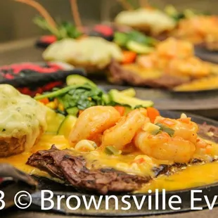 ARRACHERA CON CAMARONES EN SALSA DE QUESO