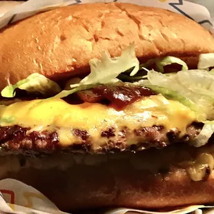 Single Deluxe burger.