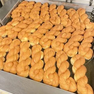 a tray of freshly baked donuts
