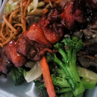 Spicy Sweet * Sour Chicken Skewer &amp; Beef n Broccoli with half chow mein and rice