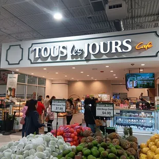 Tous les Jours Asian basket inside. SCORE!!