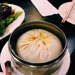 Juicy Pork & Crab Bun (1)