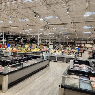 Clean, bright interior. Good flow inside.