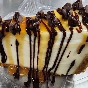 Chocolate caramel cheesecake