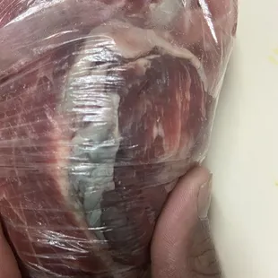 Acabo de comprar esta carne y me la dieron echada a perder.