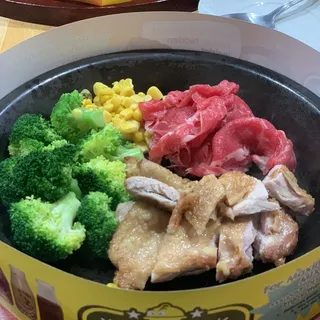 8. Super Pan Combo Chicken and Beef
