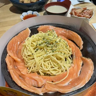 13. Salmon Pasta