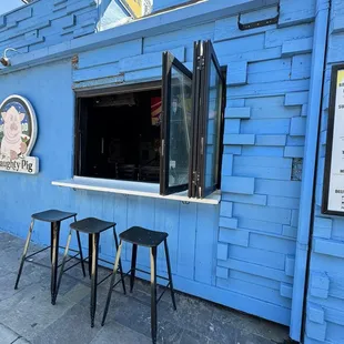 Super Rad Sub Shop is a Sandwich Window located on Sunset Blvd.next to The Naughty Pig. Get it to Go or Eat on the outdoor picnic tables.