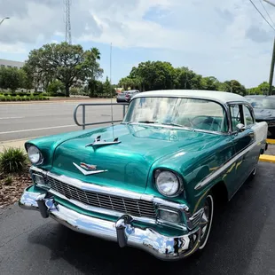 Loved the antique car out front of the restaurant