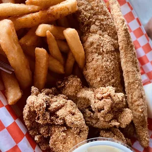 Fried Oysters &amp; Catfish. They must&apos;ve forgot to season my food