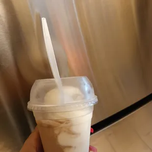 dessert, drink