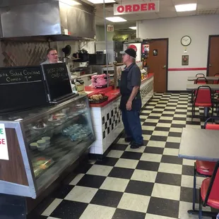 Owner on right. Got the Lousiana accent!