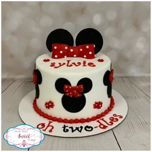 Minnie Mouse cake