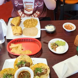 YUM!!! AMAZING LUNCH AND GREAT SERVICE!