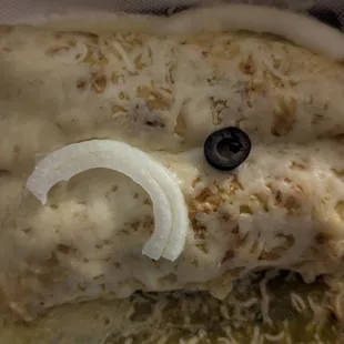 Chicken enchiladas with green sauce