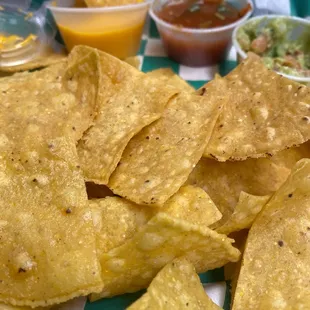 Chips guacamole and salsa