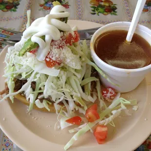 Gordita de carne desebrada