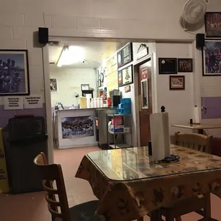 Order your food, get your salsas, sit, and eat.