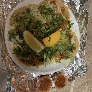 4 Chicken tacos with 2 hot salsa