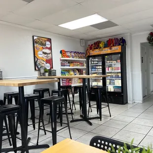 the interior of a fast food restaurant