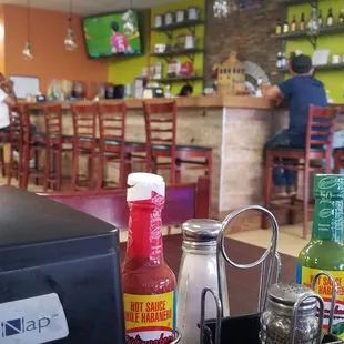 eople in the background