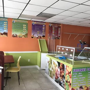 Our fresh ingredients! And favorites! Come and enjoy an ice cream or ice cream bar!