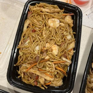 house special lo mein