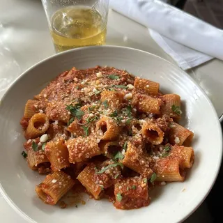 RIGATONI BOLOGNESE
