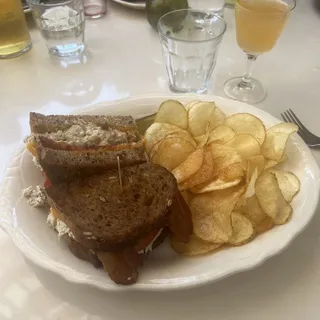 ALBACORE TUNA MELT