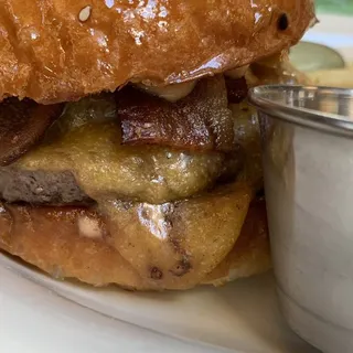 DOUBLE CHEESEBURGER