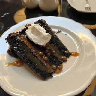 CHOCOLATE CAKE