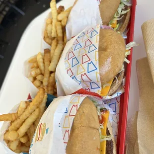 3 Vegan Deluxe with 3 Fries