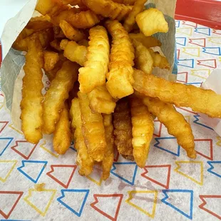 First impression was perfectly crunchy fries. First bite was OLD fryer oil and a bad taste.